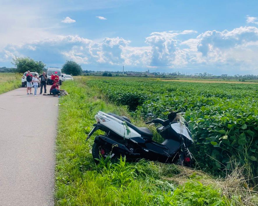 У Бурштинській громаді підліток на мотоциклі на смерть збив людину (ФОТО)