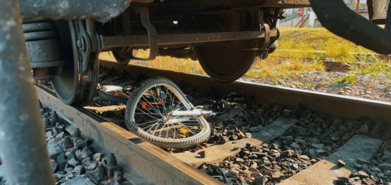 У Франківську на чоловіка наїхав тепловоз: зараз він у реанімації (ФОТО)