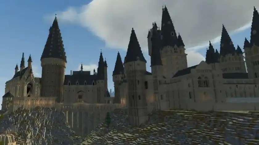 Гравець Minecraft показав Гоґвортс, який будує в грі вже 7 років (ВІДЕО)