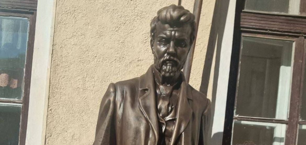 У рідній школі Стефаника на Прикарпатті встановлять пам’ятник письменнику (ФОТО)