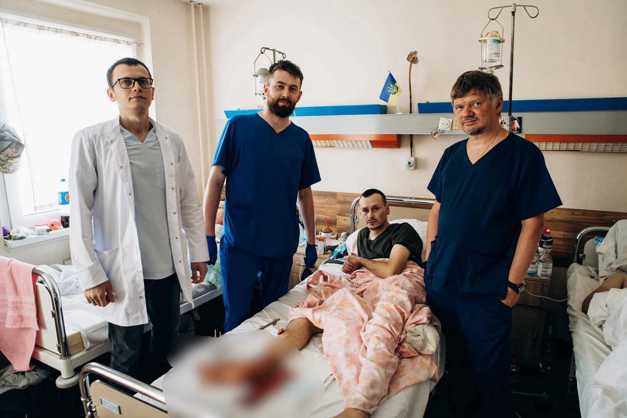 У Франківську хірурги унікальною операцією врятували військовому ногу (ФОТО)