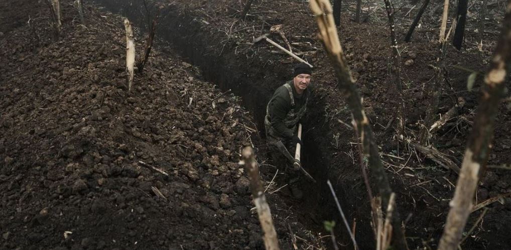 “Повітря пронизане напругою”: фотографи Ліберови показали воїнів коломийської “десятки” з передової (ФОТО)