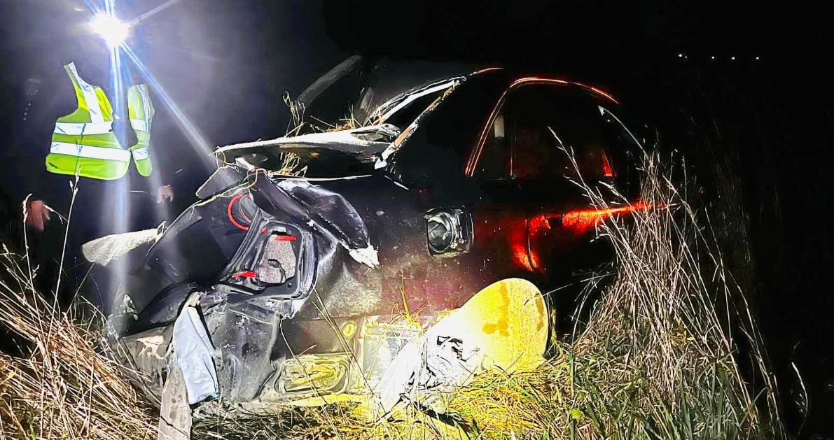 Смертельна ДТП на Надвірнянщині: загинув водій авто, яке перекинулося (ФОТО)
