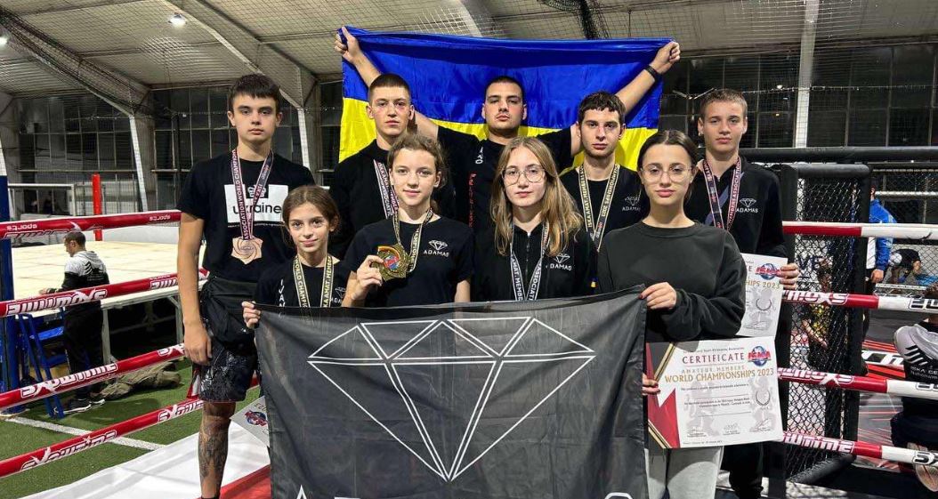 Прикарпатські кікбоксери вибороли 13 медалей та допомогли Україні стати віцечемпіоном світу (ФОТО)