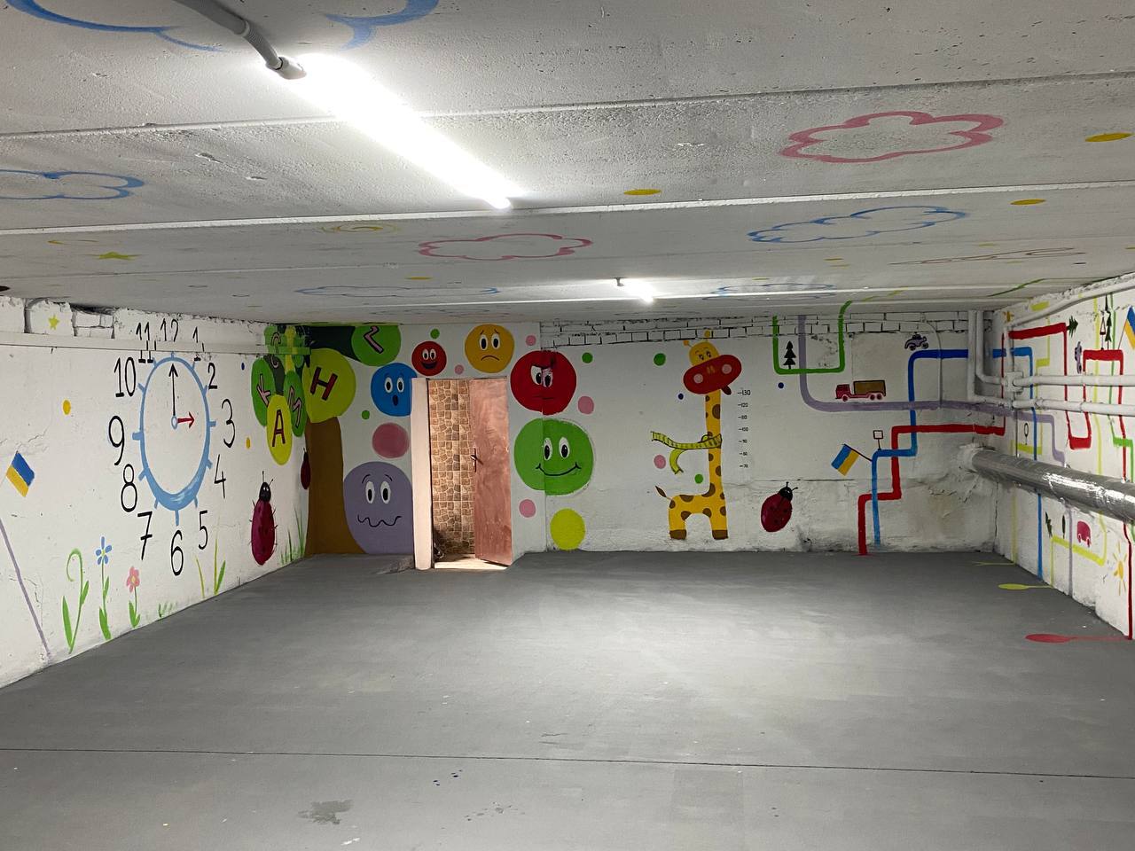 Франківські студенти розмалювали укриття дитячого садочка (ФОТО)