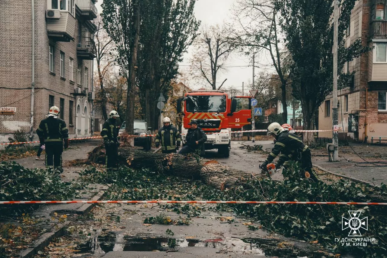 В Україні через негоду загинули троє людей (ФОТО)
