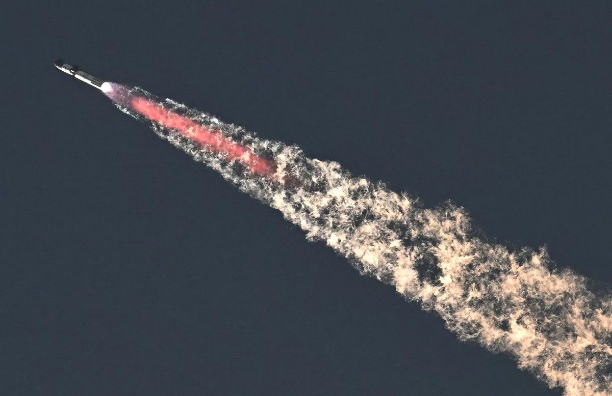 Нова спроба Маска запустити “марсіанську” ракету закінчилася вибухом (ВІДЕО)