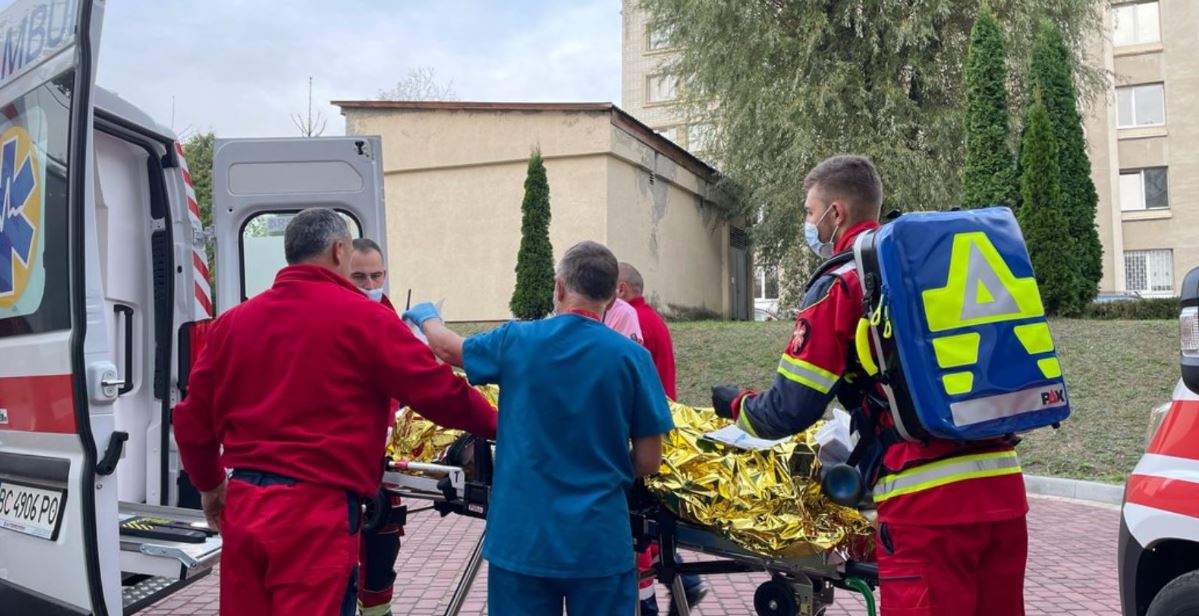 Стан дітей, які постраждали від пожежі нафтопроводу на Надвірнянщині, залишається стабільно важким, – Онищук