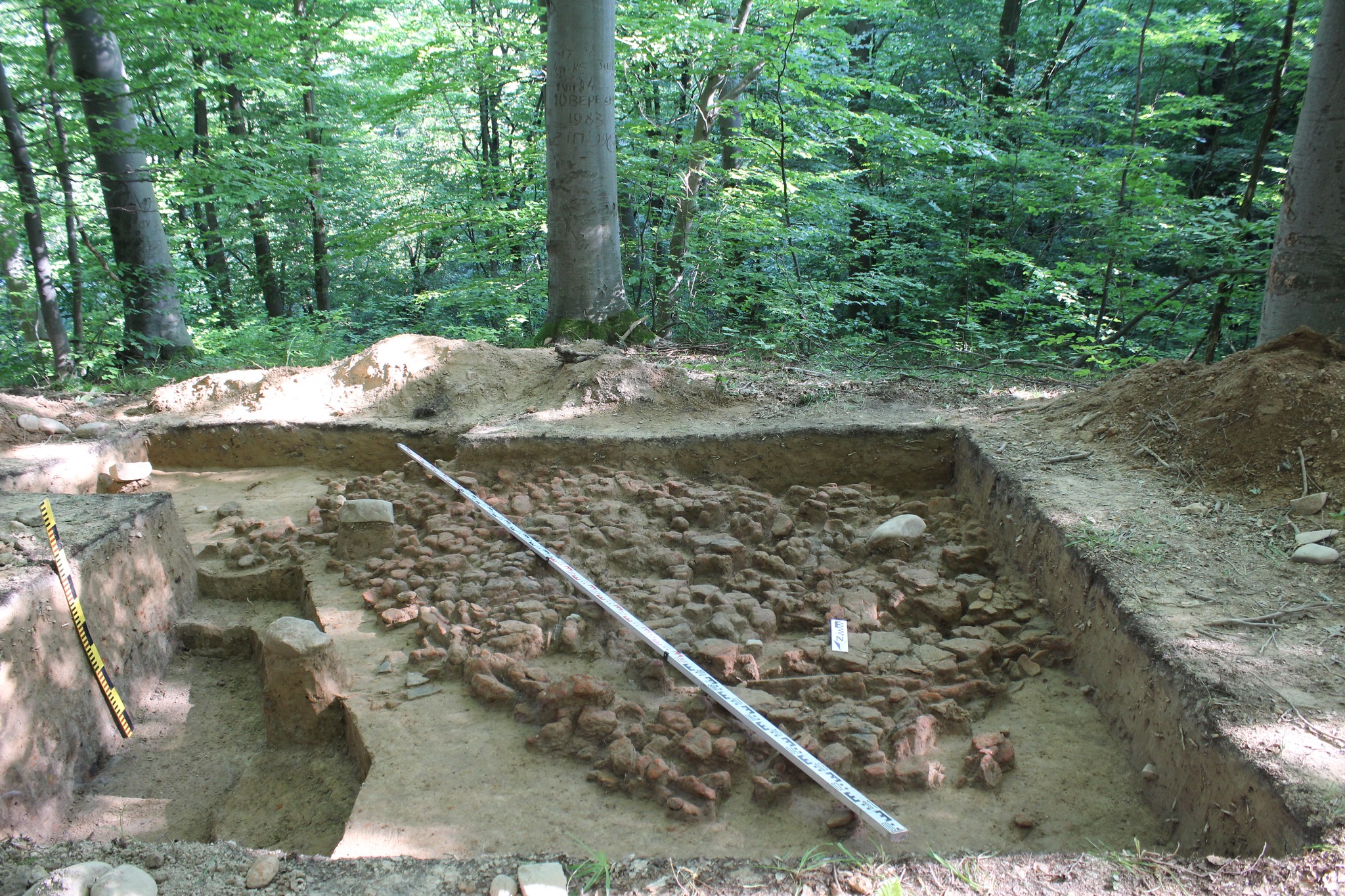 Археологи знайшли залишки житла трипільців на Прикарпатті (ФОТО)