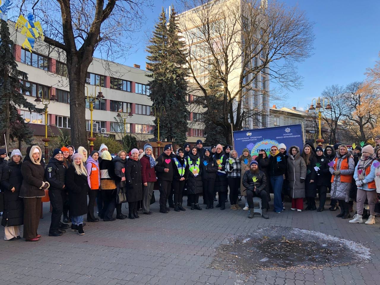 У центрі Франківська пройшла акція “16 днів проти насильства” (ФОТО)