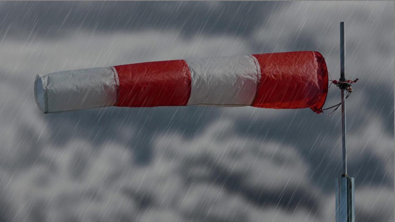 На Прикарпатті попереджають про штормовий вітер і значний ризик лавин