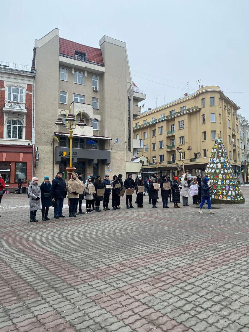 У центрі Франківська нагадали про військовополонених захисників (ФОТО, ВІДЕО)