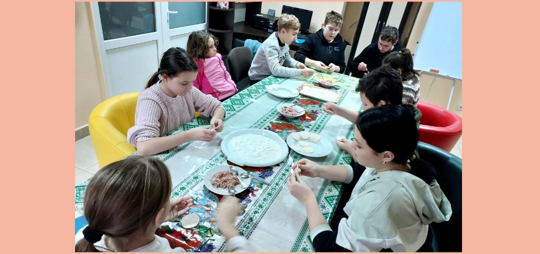 У Франківську для дітей провели майстер-клас з приготування пельменів (ФОТО)