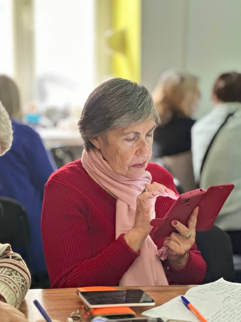 У Франківську літніх людей безплатно навчають цифрової грамотності (ФОТО)