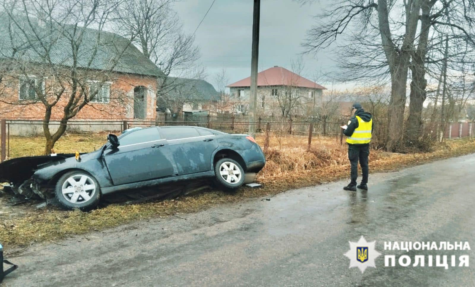 В’їхав у бетонний місток: в аварії на Богородчанщині загинув водій “Шевроле” (ФОТО)