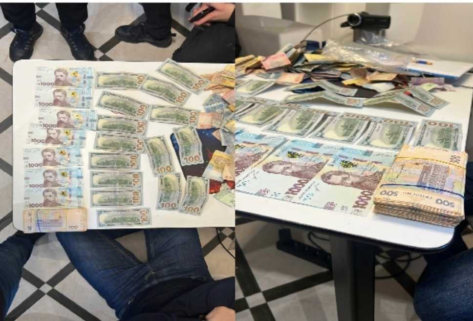Зламували сторінки й розсилали повідомлення з проханням про гроші: у Франківську затримали групу шахраїв (ФОТО)