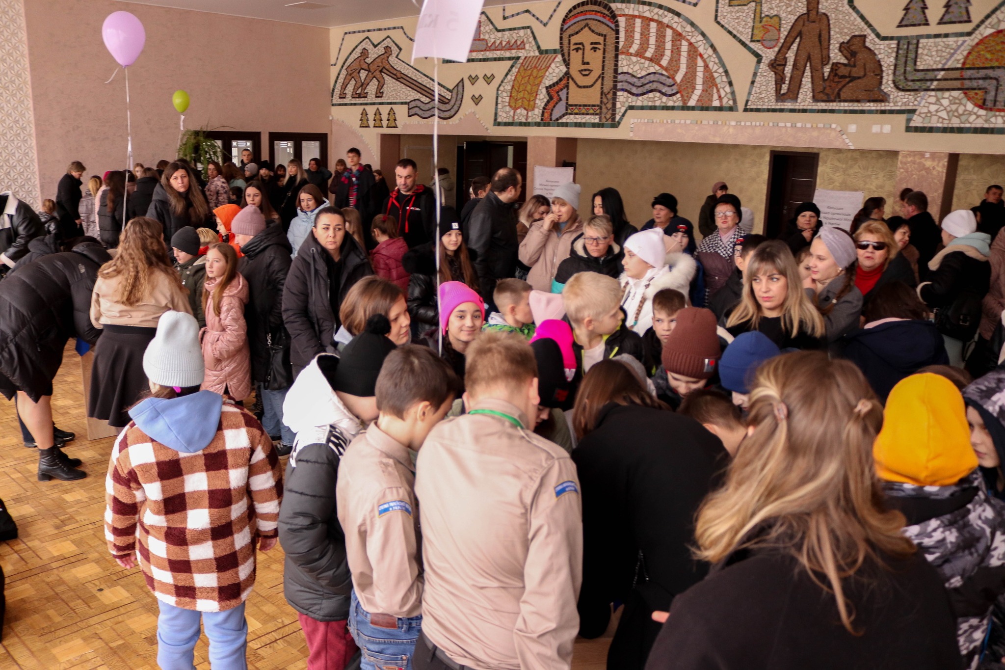 У Калуші понад 400 дітей військовослужбовців та полеглих Героїв отримали подарунки (ФОТО)