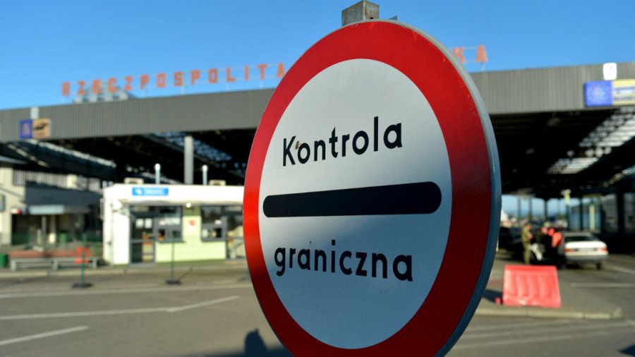 Польща може тимчасово повністю закрити кордон з Україною для торгівлі — Туск
