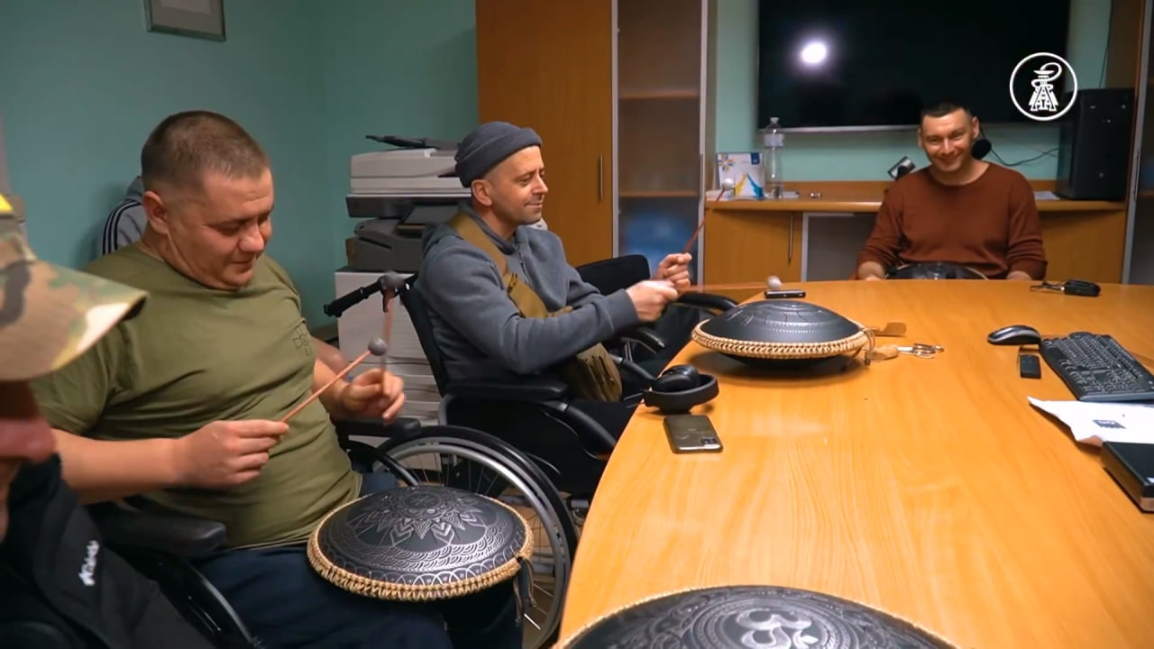 У Франківському госпіталі військових реабілітують завдяки етнічній музиці (ФОТО, ВІДЕО)