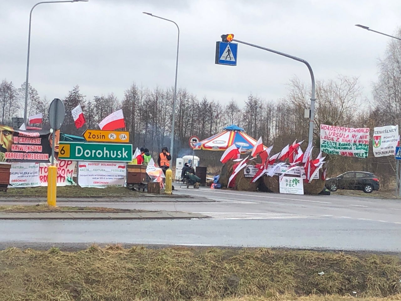 Польські фермери масово блокують кордон з Україною (МАПА, ФОТО)
