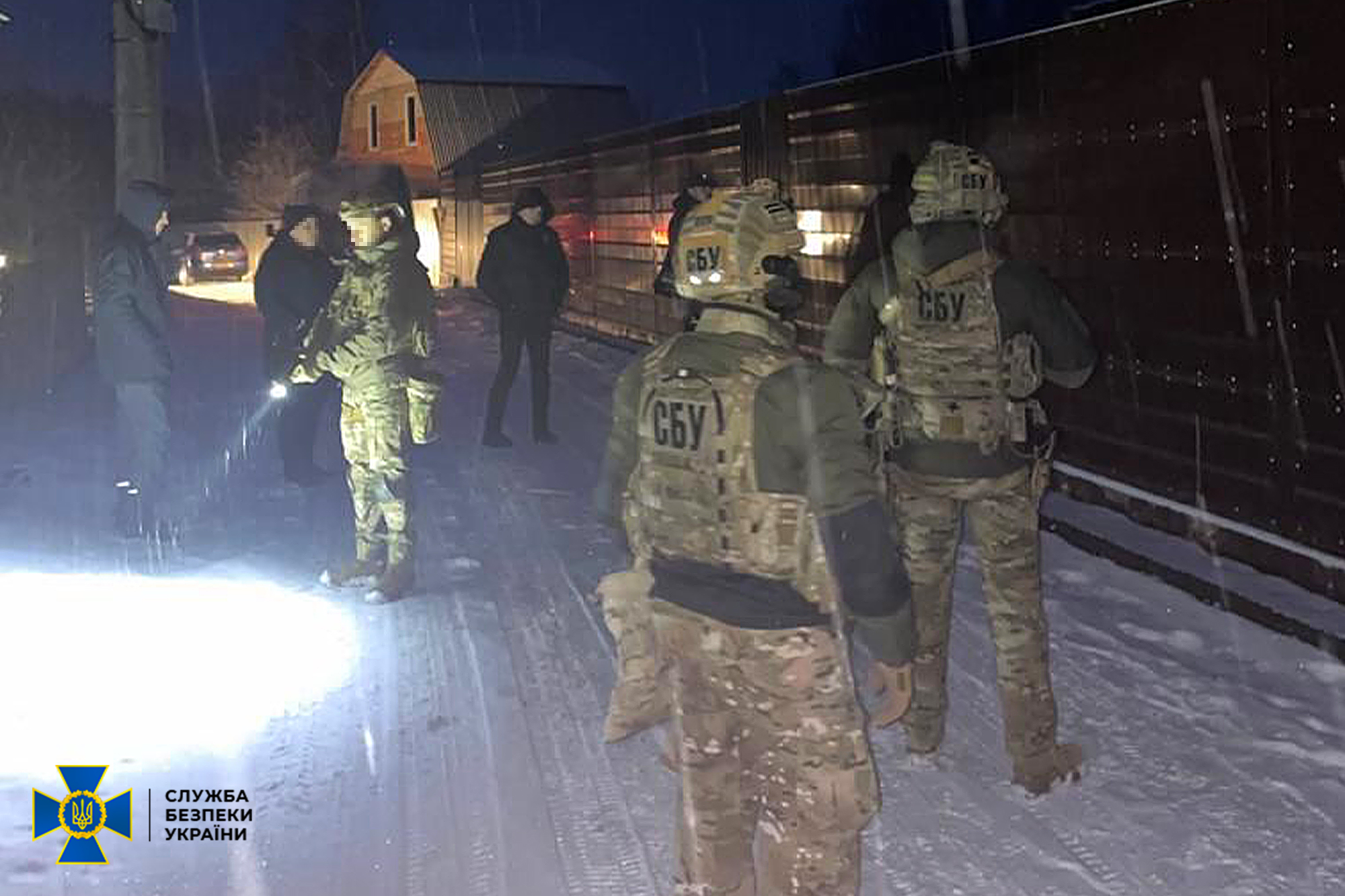 Прикарпатська СБУ від початку повномасштабного затримала 17 осіб за агітацію на підтримку російського вторгнення