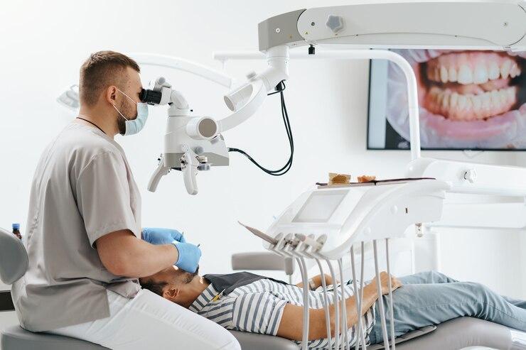 Прорив у діагностиці та лікуванні: новітні інструменти, що трансформують стоматологічну практику
