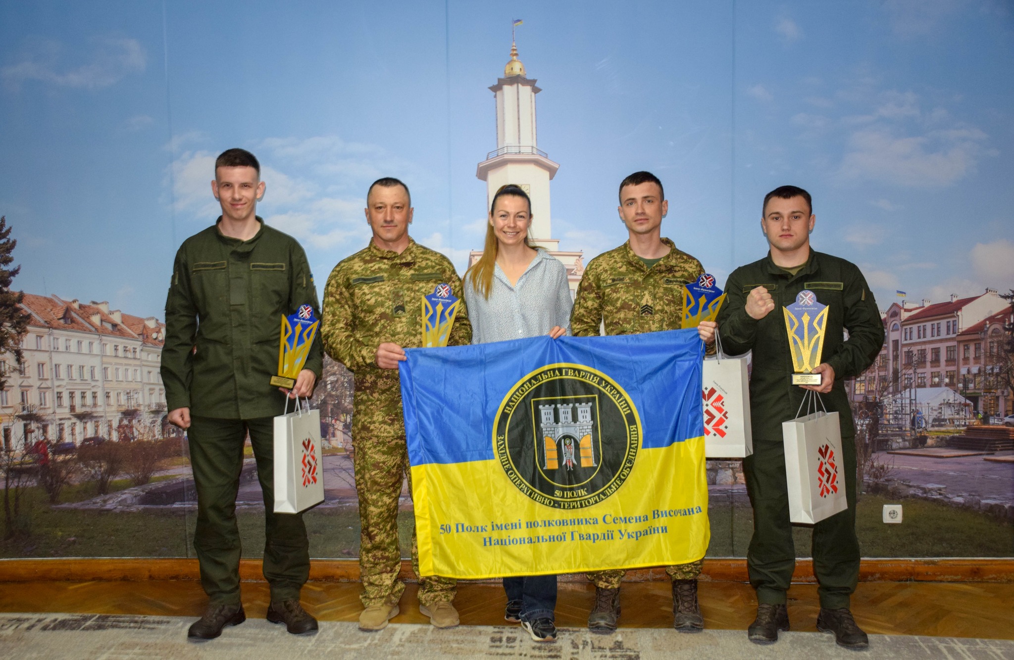 Марцінків нагородив переможців онлайн-змагання з підтягування серед військових (ФОТО)