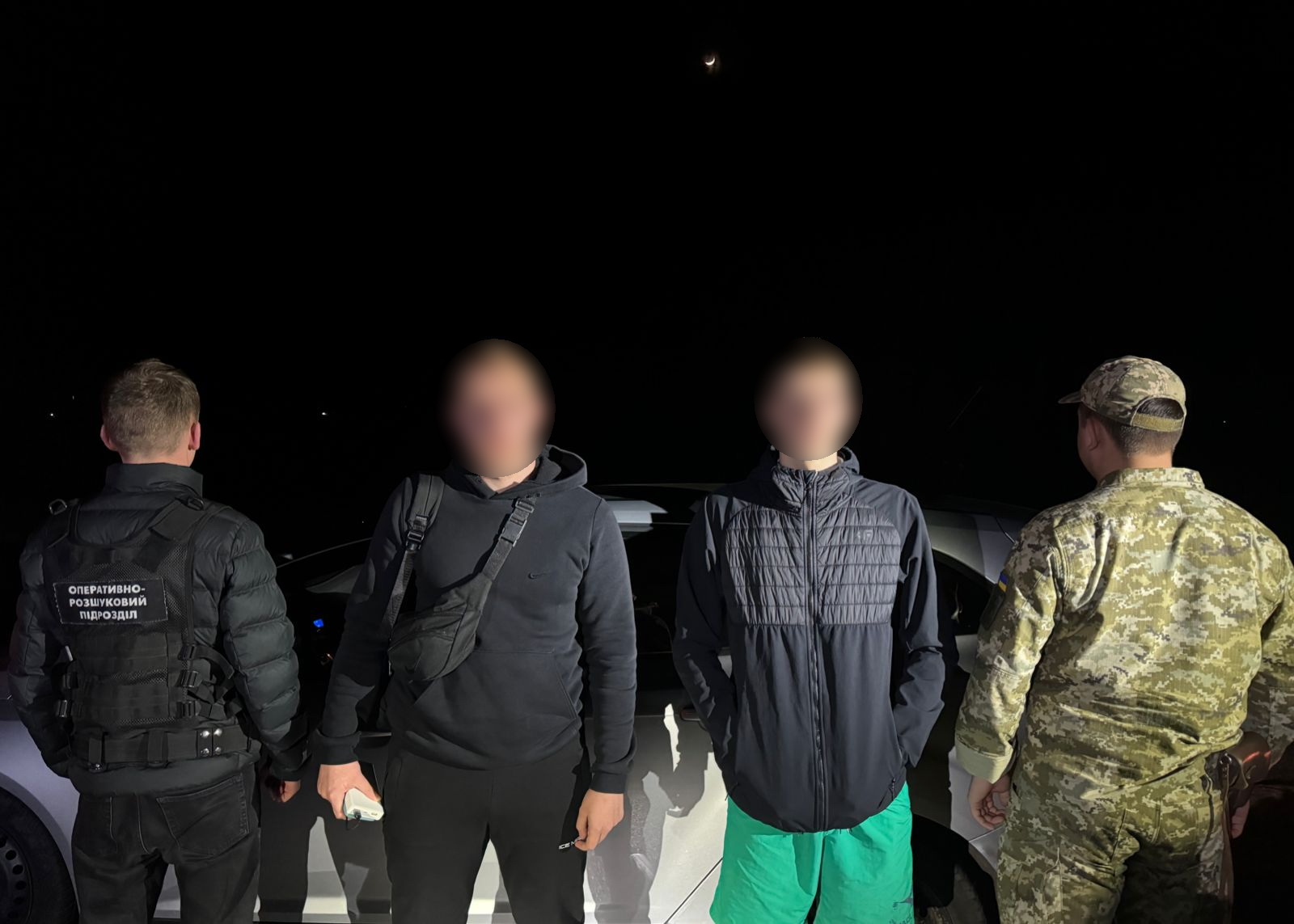 Двоє прикарпатців заплатили за втечу в Румунію по 4 500 доларів, але їх впіймали прикордонники (ФОТО)
