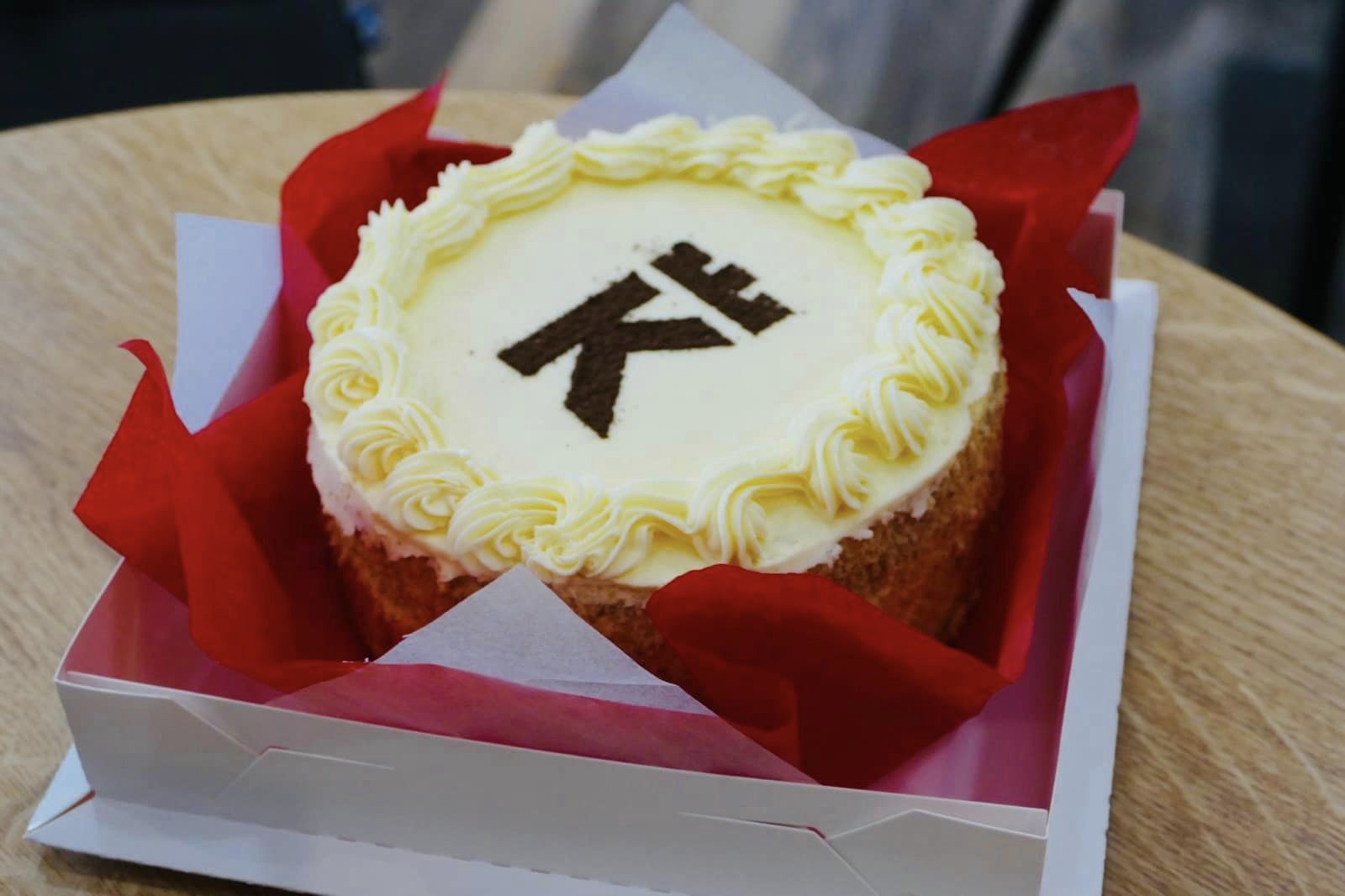 Фірмовий “Калуський торт” зʼявився у продажі: скільки він коштує (ФОТО)