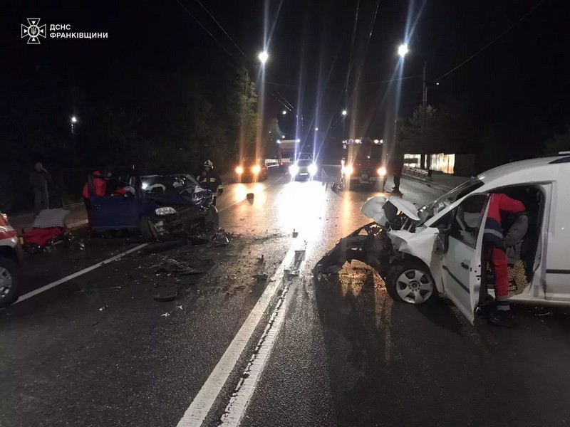 В Ямниці зіткнулися два авто, четверо осіб травмовано (ФОТО)