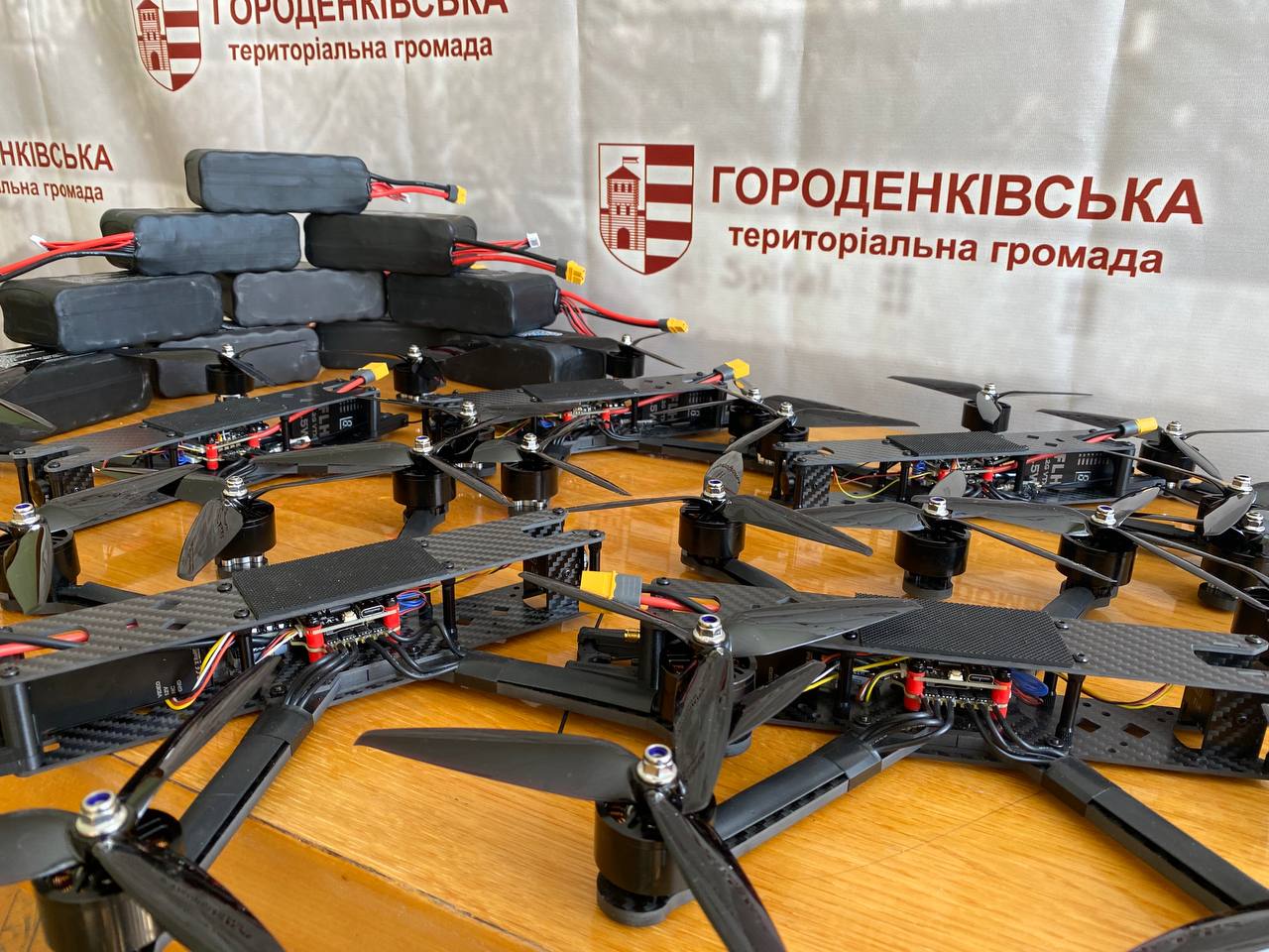 Медики з Городенківщини купили й передали воїнам 15 дронів (ФОТО)