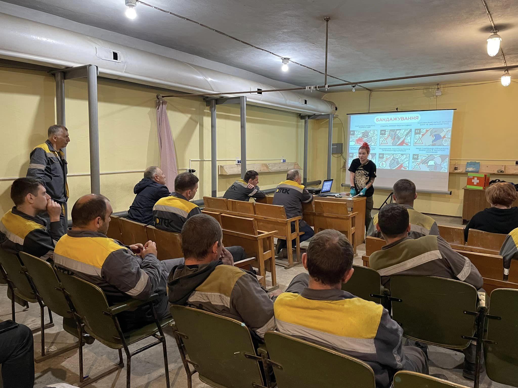 Харківські волонтери навчали прикарпатських енергетиків рятувати життя (ФОТО)