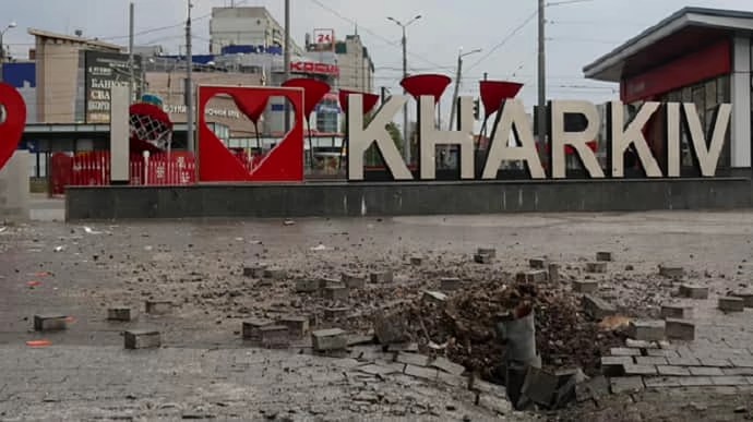 Росіяни знову вдарили по Харкову, поцілили у центр: є постраждалі
