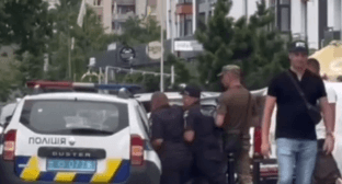 В ТЦК прокоментували відео затримання чоловіка у Франківську (ВІДЕО)