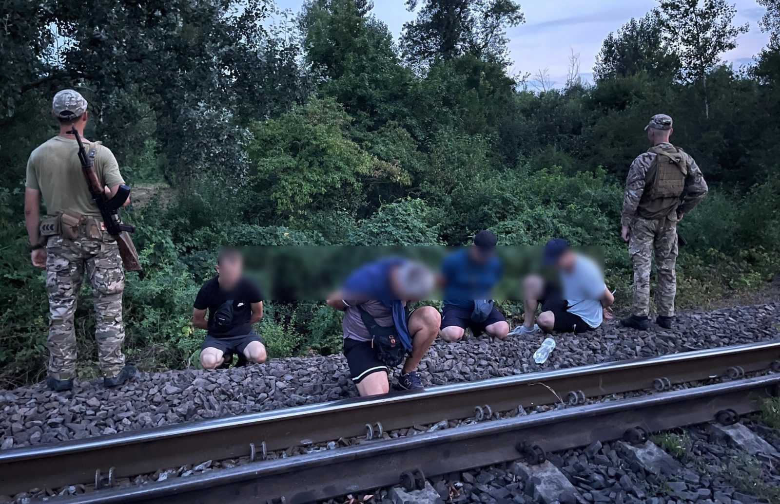 Прикарпатець у супроводі підлітків намагався перетнути кордон з Угорщиною (ФОТО, ВІДЕО)