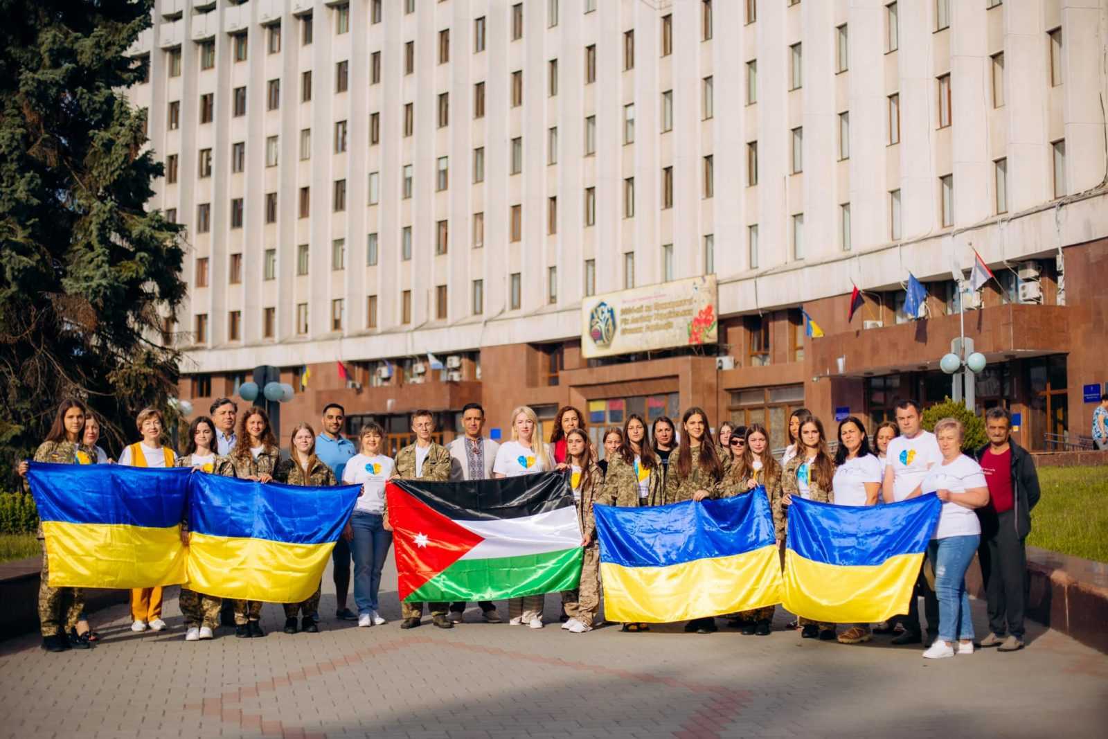 Діти-переможці конкурсу «Серцем єдиним, ми – Україна!» поїхали на відпочинок у Йорданію (ФОТО)