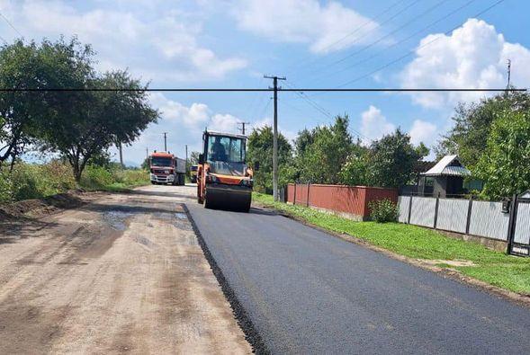 На Прикарпатті ліквідували понад 68 000 м² аварійної ямковості на дорогах – Онищук (ФОТО)