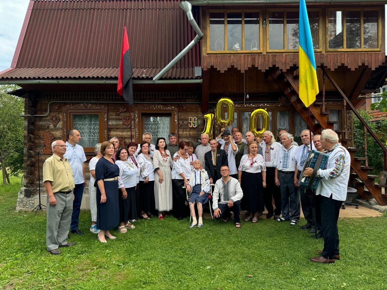 У Шешорах свій столітній ювілей відсвяткувала Ангелина Паламар (ФОТО)