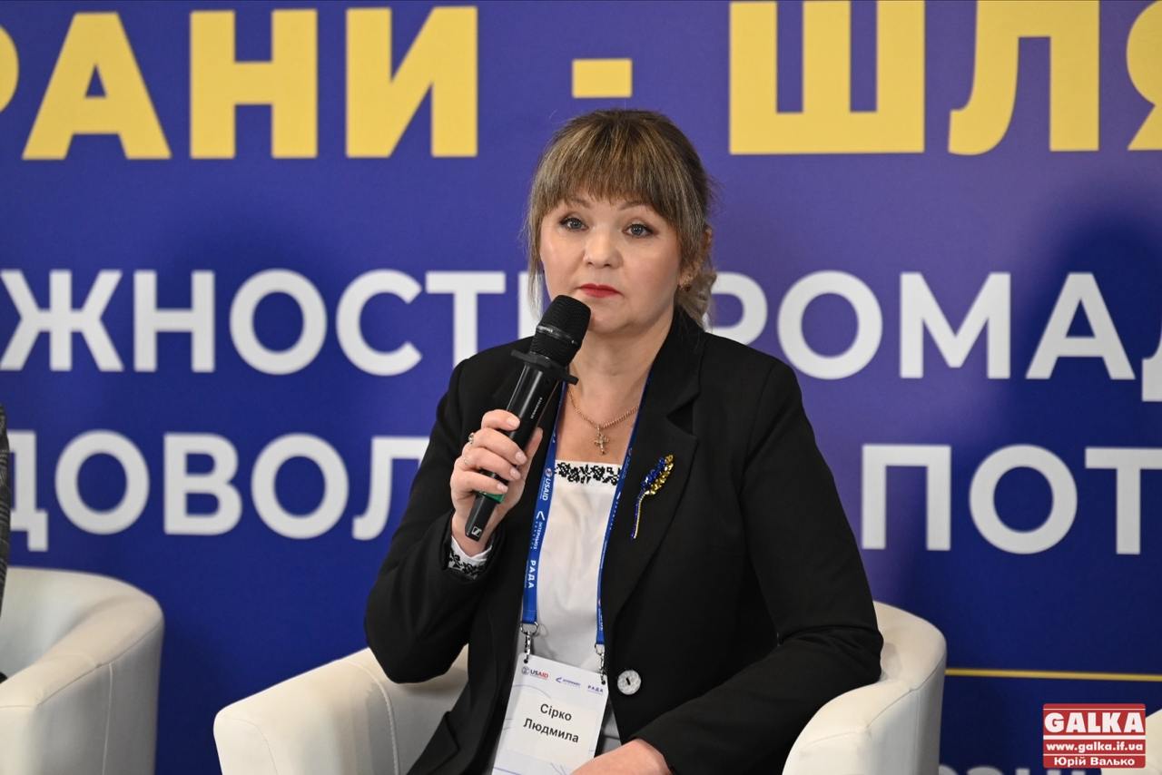 “Це проблеми не лише ветеранів, а й усього суспільства”: у Франківську стартував форум для та про ветеранів (ФОТО)