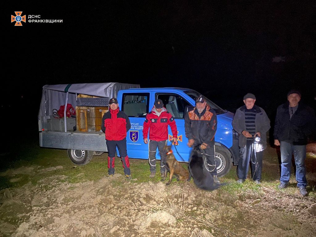 На Прикарпатті розшукали чоловіка, який заблукав у лісі