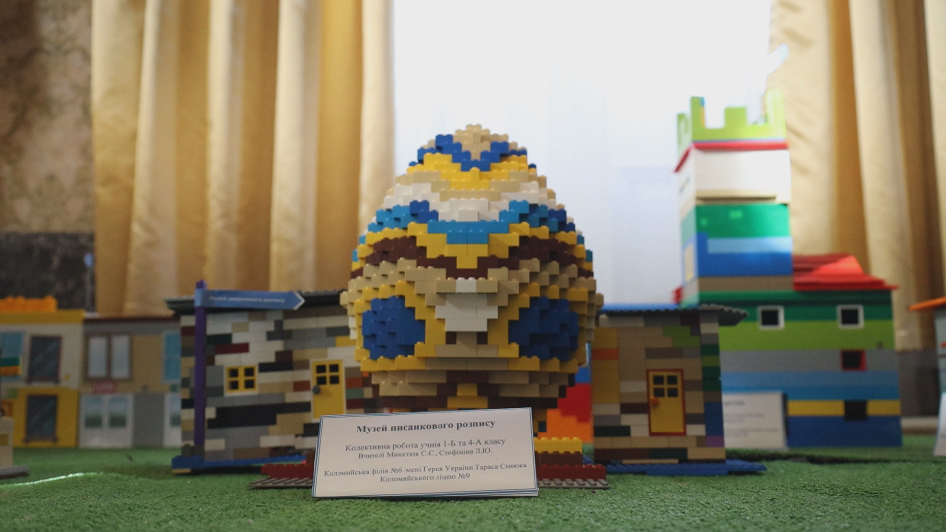 Школярі створили з LEGO макети історичних будівель Коломиї (ВІДЕО)