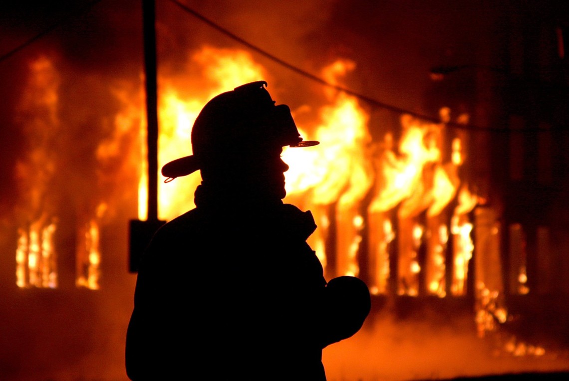 У Франківську на пожежі врятували 44-річного чоловіка