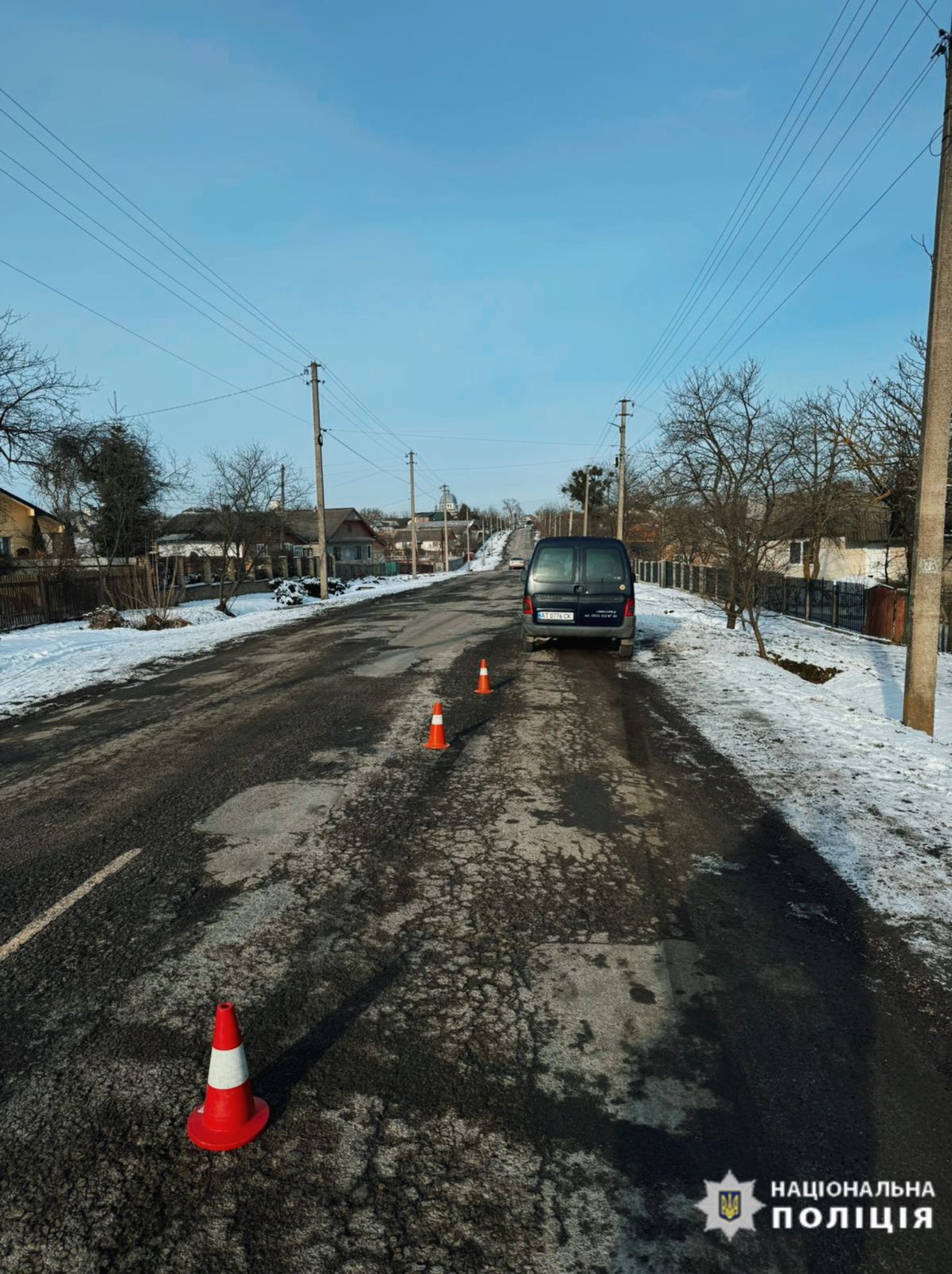 Перебігав дорогу поза пішохідним: у Войнилові авто збило 11-річного хлопця (ФОТОФАКТ)