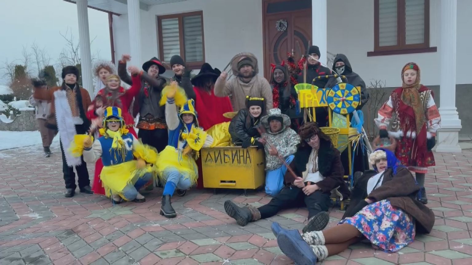 Пів мільйона гривень для ЗСУ зібрали колядники на Коломийщині (ВІДЕО)