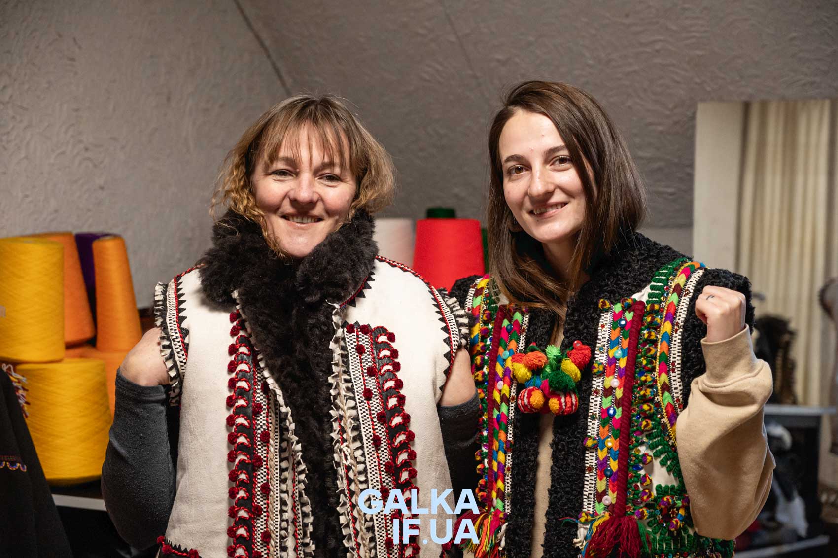 Вишиті смереки і німецький ліфтолук: як косівки Катерина та Сюзанна Словак шиють гуцульську історію в сучасність