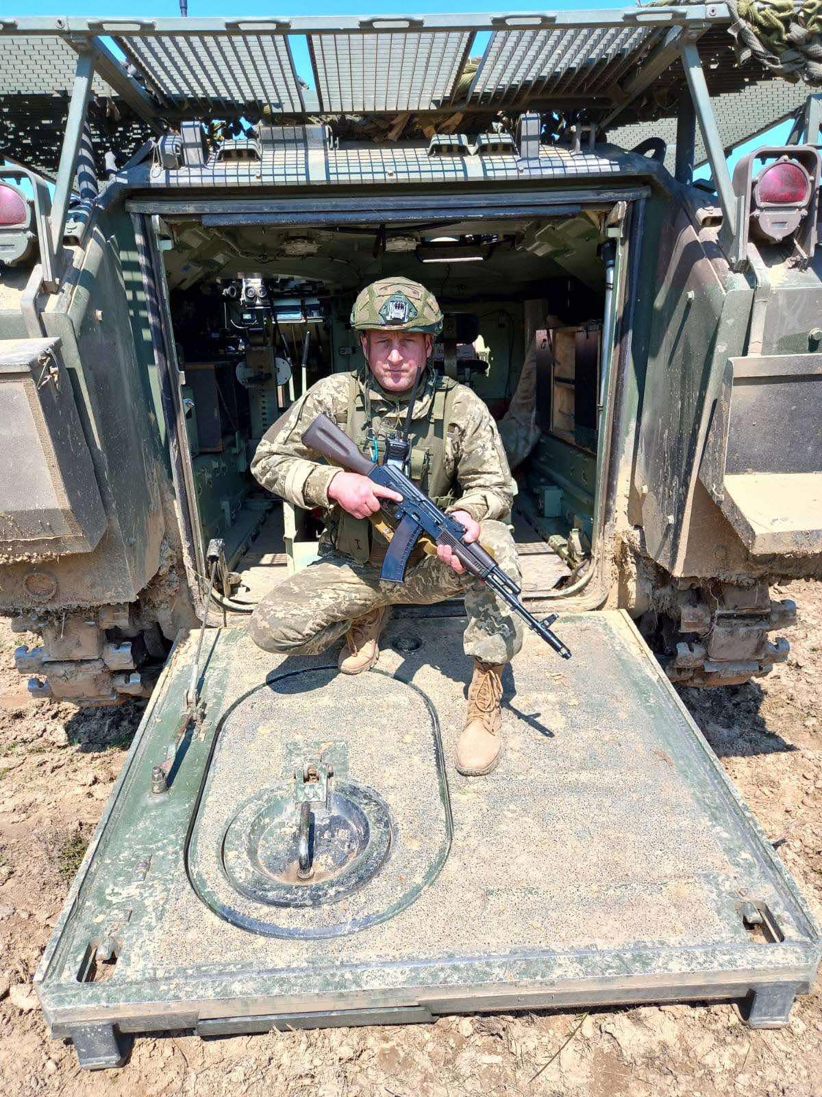 Не вдова, а дружина загиблого Героя: історія Лесі Задорожної, яка втратила на війні чоловіка та сьогодні допомагає ветеранам (ФОТО)