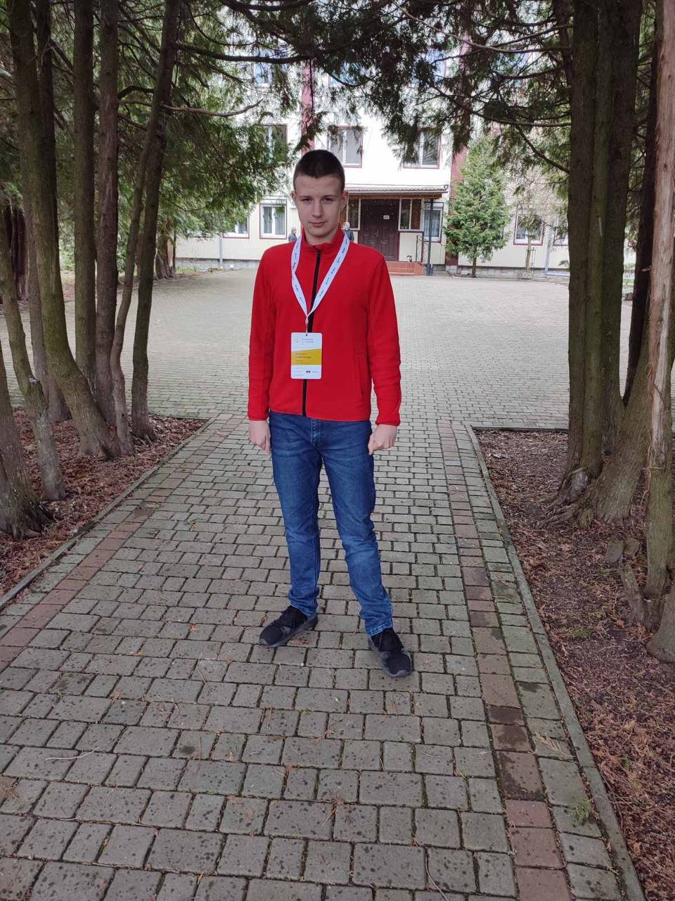 “Я б хотів винайти ліки для невиліковних хвороб”: історія франківського школяра, який став “Учнем року” (ФОТО)