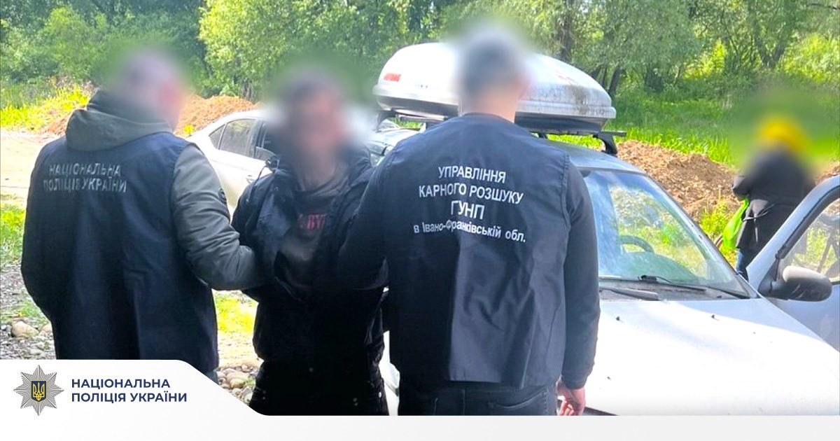 Викрав дві автівки, гроші й пістолет: на Прикарпатті затримали серійного злодія (ФОТО)