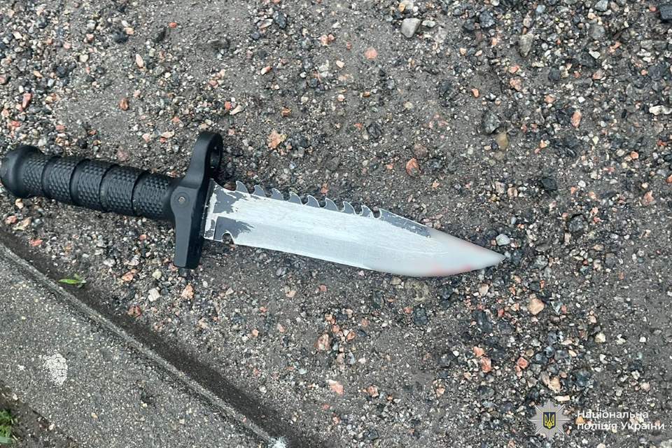 У Вінниці прикарпатець під час пиятики вдарив знайомого ножем серед вулиці
