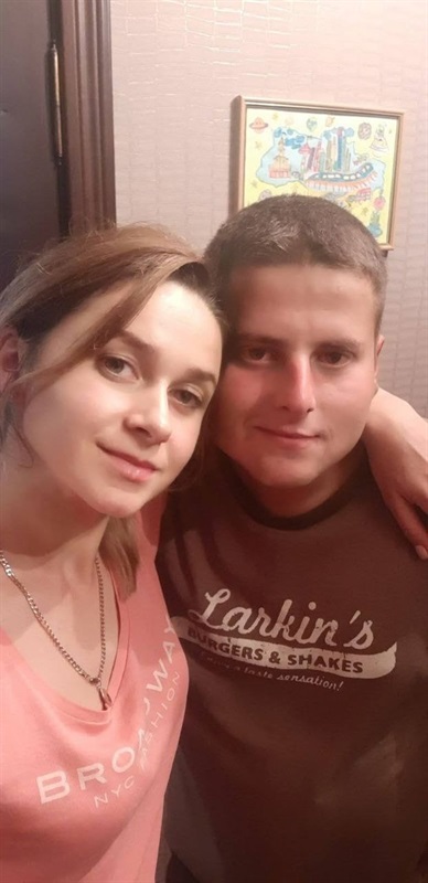 “Ми передивляємося відео, на яких він є, щоб хоча б на мить побачити його та почути голос”: сестра полоненого Віталія “Птічки” розповіла про брата (ФОТО)